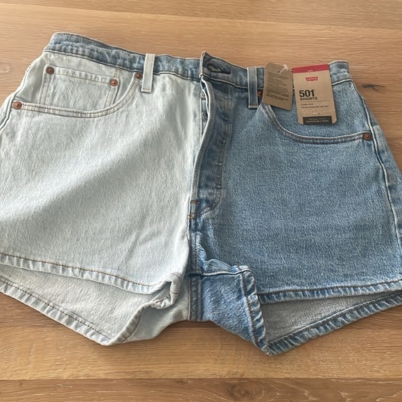 Levi's high rise shirts - Picture 2 of 8